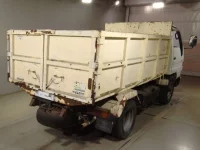 Toyota DYNA лот № 62010 оценка R  с аукциона в Японии 1