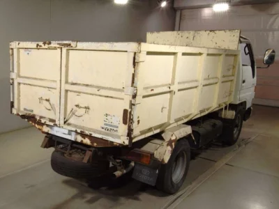 Toyota DYNA  с аукциона в Японии