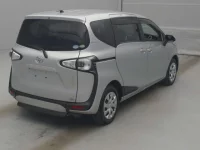 Toyota SIENTA лот № 77036 оценка 4  с аукциона в Японии 1