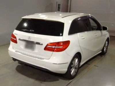Mercedes-Benz B CLASS