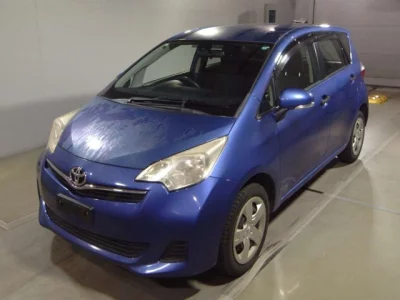 Toyota RACTIS  с аукциона в Японии