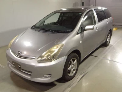 Toyota WISH  с аукциона в Японии