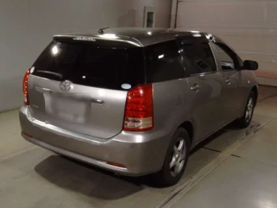 Toyota WISH  с аукциона в Японии