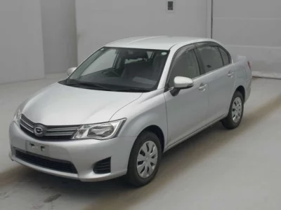 Toyota COROLLA AXIO  с аукциона в Японии