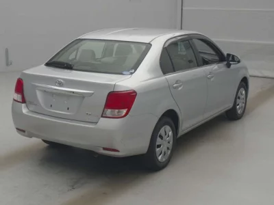 Toyota COROLLA AXIO  с аукциона в Японии