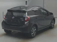 Toyota AQUA лот № 72017 оценка 4  с аукциона в Японии 1