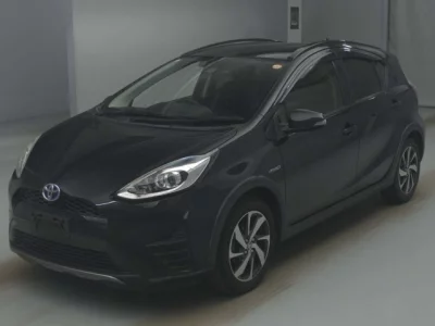 Toyota AQUA  с аукциона в Японии