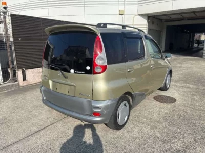 Toyota FUNCARGO  с аукциона в Японии