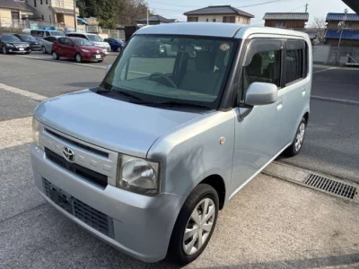Toyota PIXIS SPACE  с аукциона в Японии