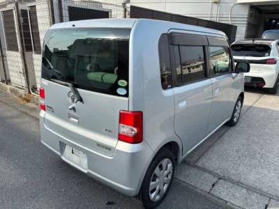 Toyota PIXIS SPACE  с аукциона в Японии