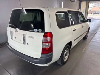 Toyota SUCCEED