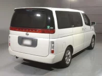 Nissan ELGRAND лот № 4098 оценка 3  с аукциона в Японии 1