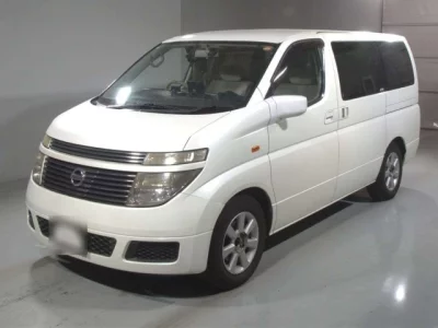 Nissan ELGRAND  с аукциона в Японии