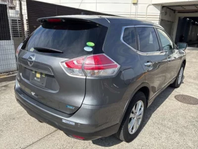 Nissan X-TRAIL