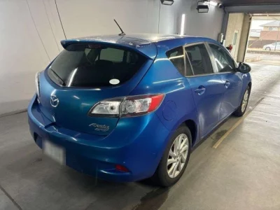 Mazda AXELA  с аукциона в Японии