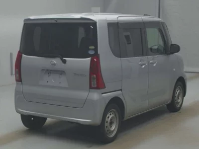 Daihatsu TANTO  с аукциона в Японии