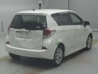 Toyota RACTIS лот № 70010 оценка RA  с аукциона в Японии 1