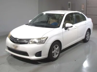 Toyota COROLLA AXIO  с аукциона в Японии