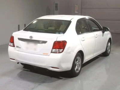 Toyota COROLLA AXIO  с аукциона в Японии