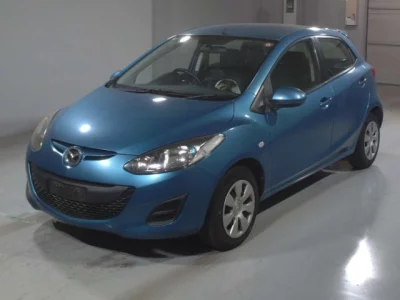 Mazda DEMIO  с аукциона в Японии