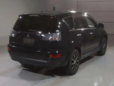 Mitsubishi OUTLANDER  с аукциона в Японии