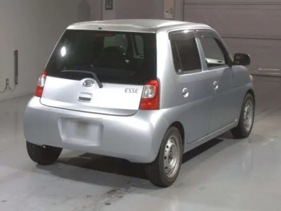 Daihatsu Esse
