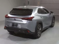 Lexus UX лот № 10015 оценка 5  с аукциона в Японии 1