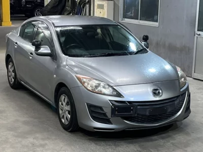 Mazda AXELA  с аукциона в Японии