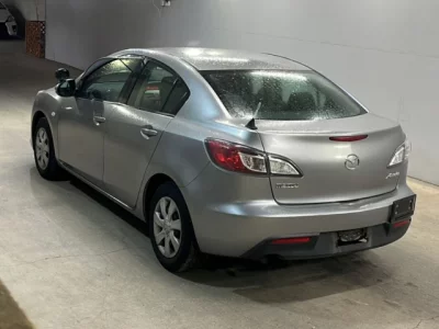 Mazda AXELA  с аукциона в Японии