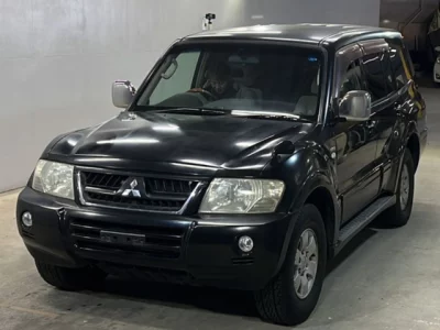 Mitsubishi PAJERO
