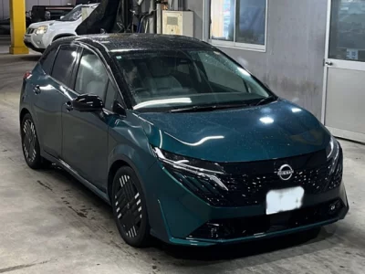 Nissan AURA