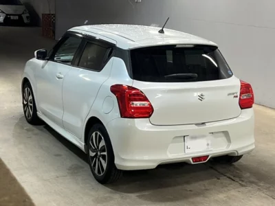 Suzuki SWIFT  с аукциона в Японии