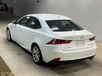 Lexus IS