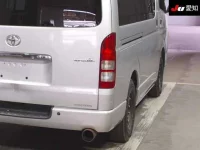 Toyota HIACE VAN лот № 20006 оценка 3.5  с аукциона в Японии 7