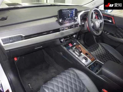 Mitsubishi OUTLANDER PHEV