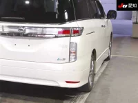 Nissan ELGRAND лот № 30106 оценка 3.5  с аукциона в Японии 7