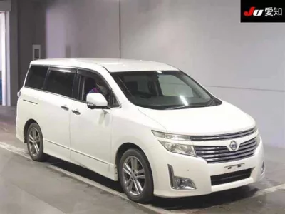 Nissan ELGRAND  с аукциона в Японии