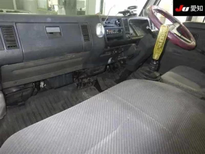 Mazda TITAN  с аукциона в Японии