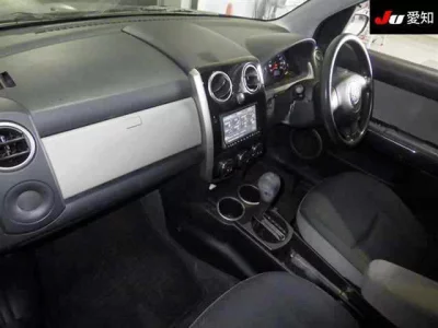 Mazda VERISA  с аукциона в Японии