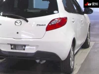 Mazda DEMIO лот № 30121 оценка 3  с аукциона в Японии 7