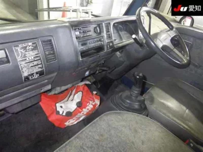 Mazda TITAN  с аукциона в Японии