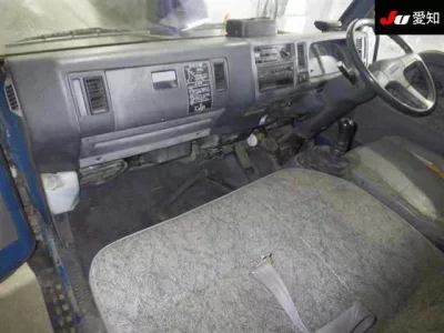 Mazda TITAN  с аукциона в Японии