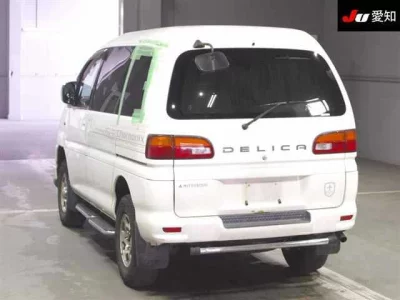 Mitsubishi DELICA