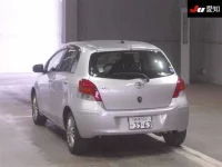 Toyota VITZ лот № 3044 оценка 4  с аукциона в Японии 1