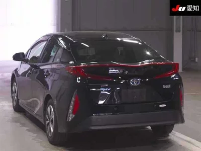 Toyota PRIUS PHV  с аукциона в Японии