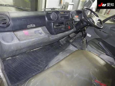 Hino DUTRO  с аукциона в Японии