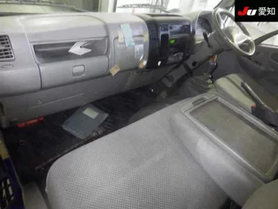 Hino DUTRO  с аукциона в Японии