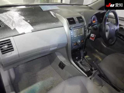 Toyota COROLLA AXIO  с аукциона в Японии