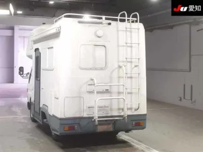 Toyota DYNA  с аукциона в Японии