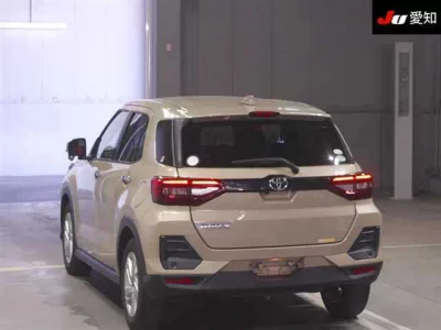 Toyota RAIZE  с аукциона в Японии
